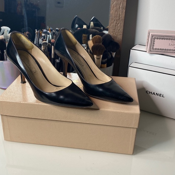 Prada high heels in good condition - Picture 3 of 4
